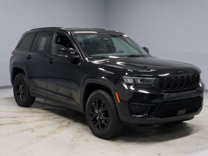 Used 2024 Jeep Grand Cherokee Altitude