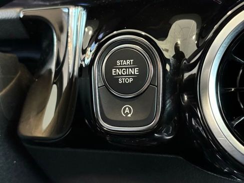 Certified 2025 Mercedes-Benz GLA 250 image 21