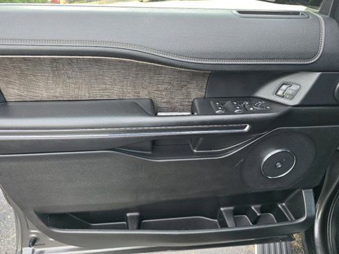 Used 2019 Ford Expedition Max Limited image 13