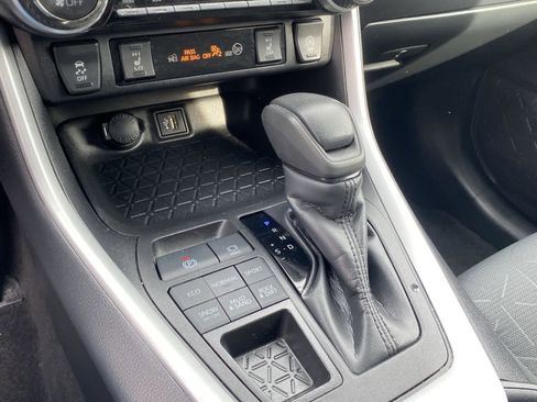 Used 2024 Toyota RAV4 XLE image 28