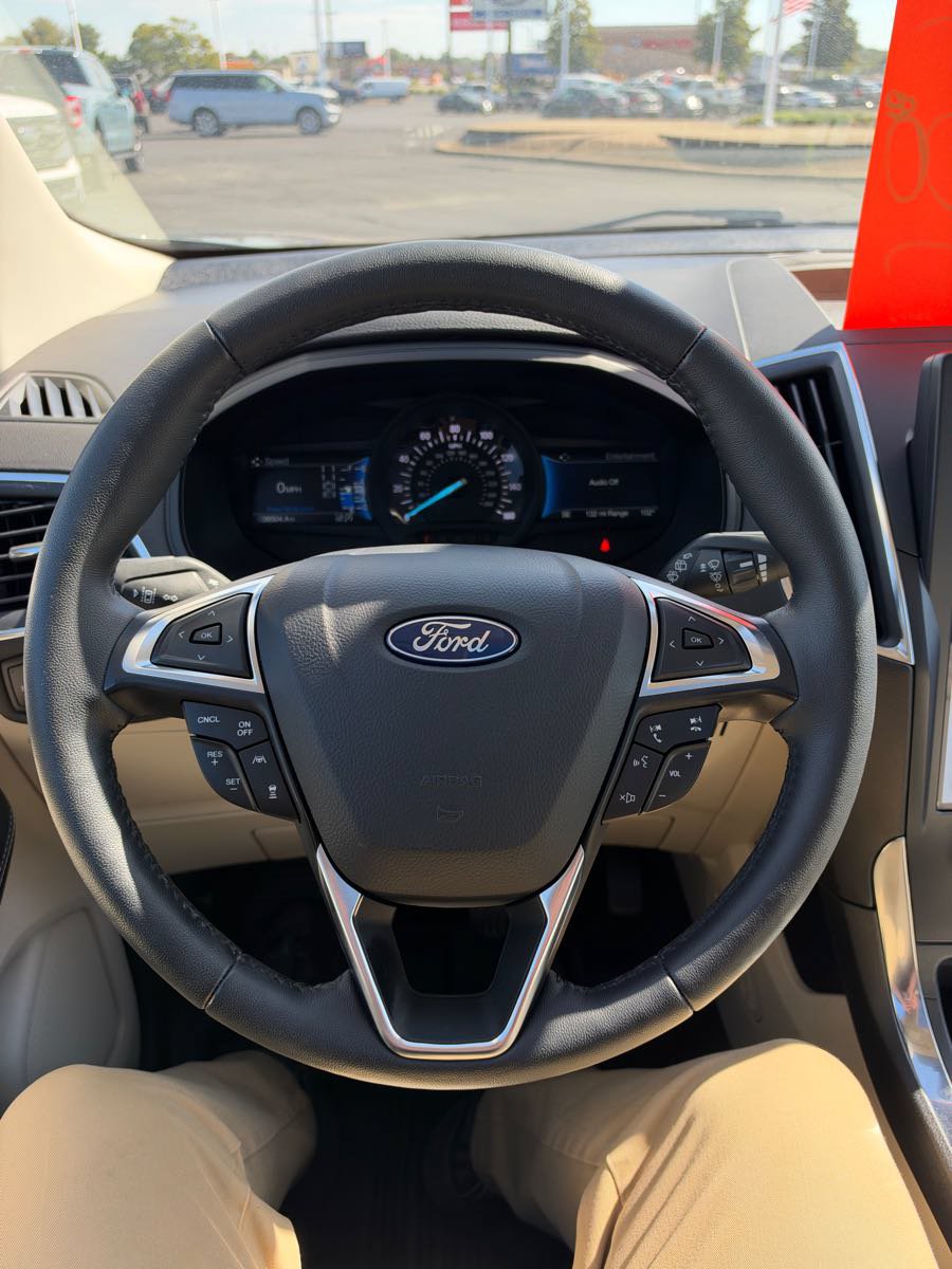 Used 2024 Ford Edge Titanium w/ Equipment Group 301A AWD/4WD image 13