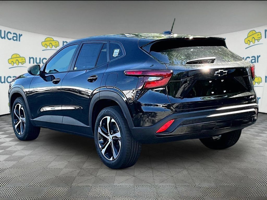 New 2026 Chevrolet Trax RS w/ Sunroof Package FWD image 5
