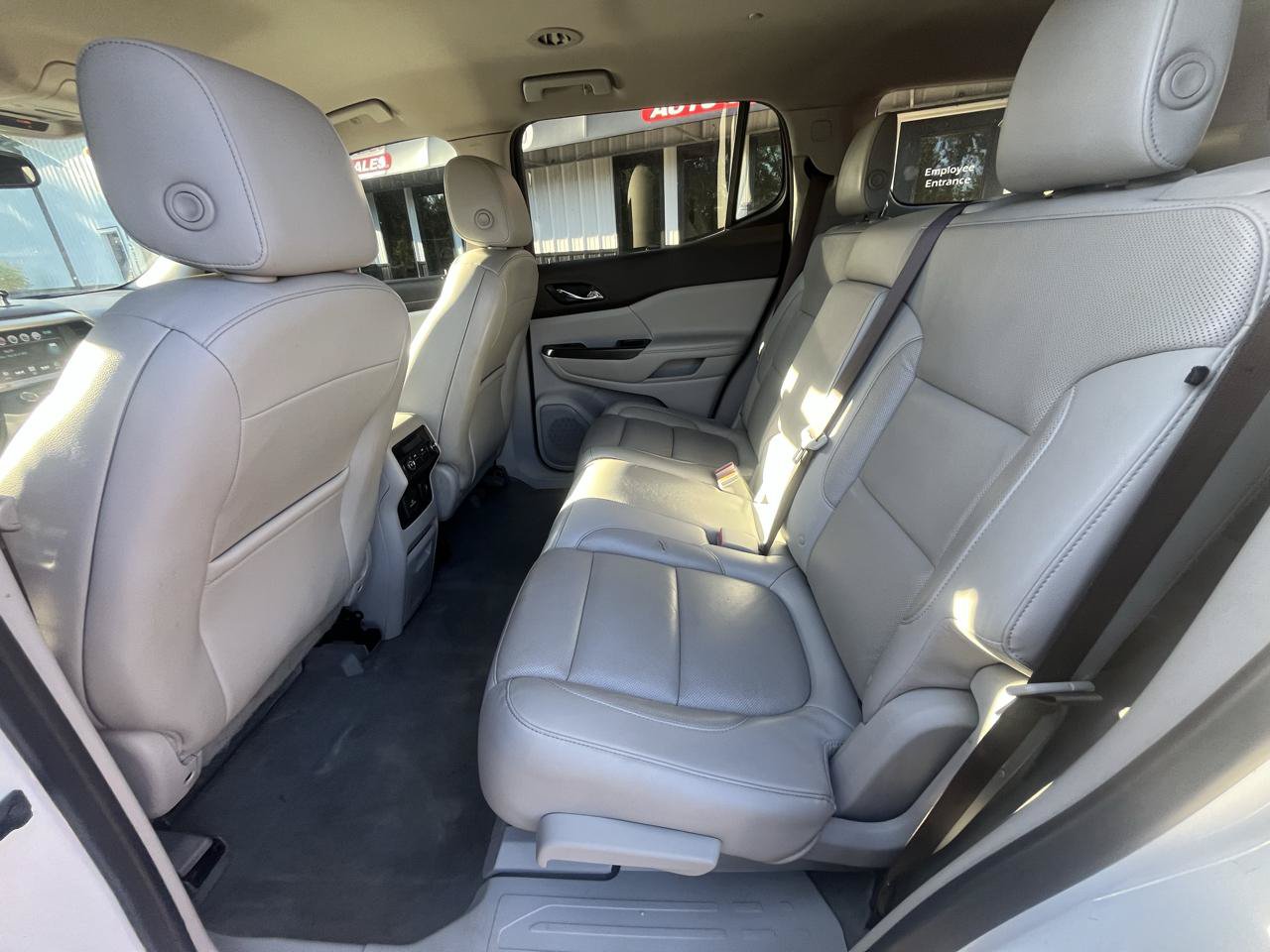 Used 2019 GMC Acadia SLT w/ LPO, Cargo Package AWD/4WD image 16