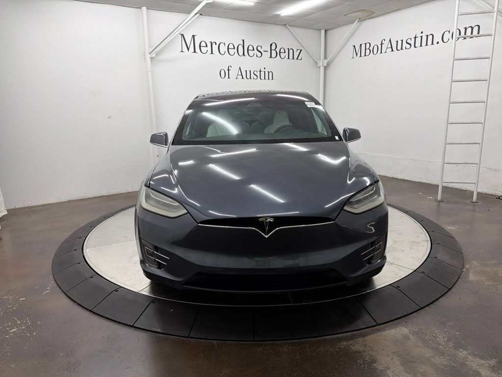Used 2019 Tesla Model X Performance AWD/4WD image 2