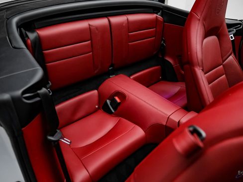 Used 2021 Porsche 911 Carrera 4 image 75