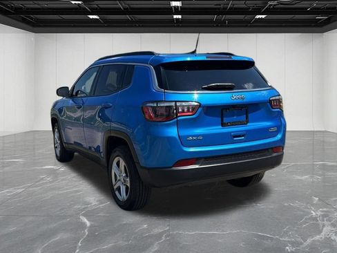 Used 2024 Jeep Compass Latitude AWD/4WD image 3