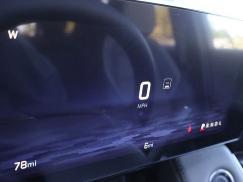 New 2026 Chevrolet Equinox LT w/ Convenience Package II FWD image 11