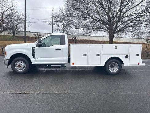 New 2025 Ford F350 XL w/ XL Chrome Package RWD image 11