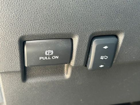 Used 2024 Ford F250 Lariat w/ Sport Appearance Package AWD/4WD image 28