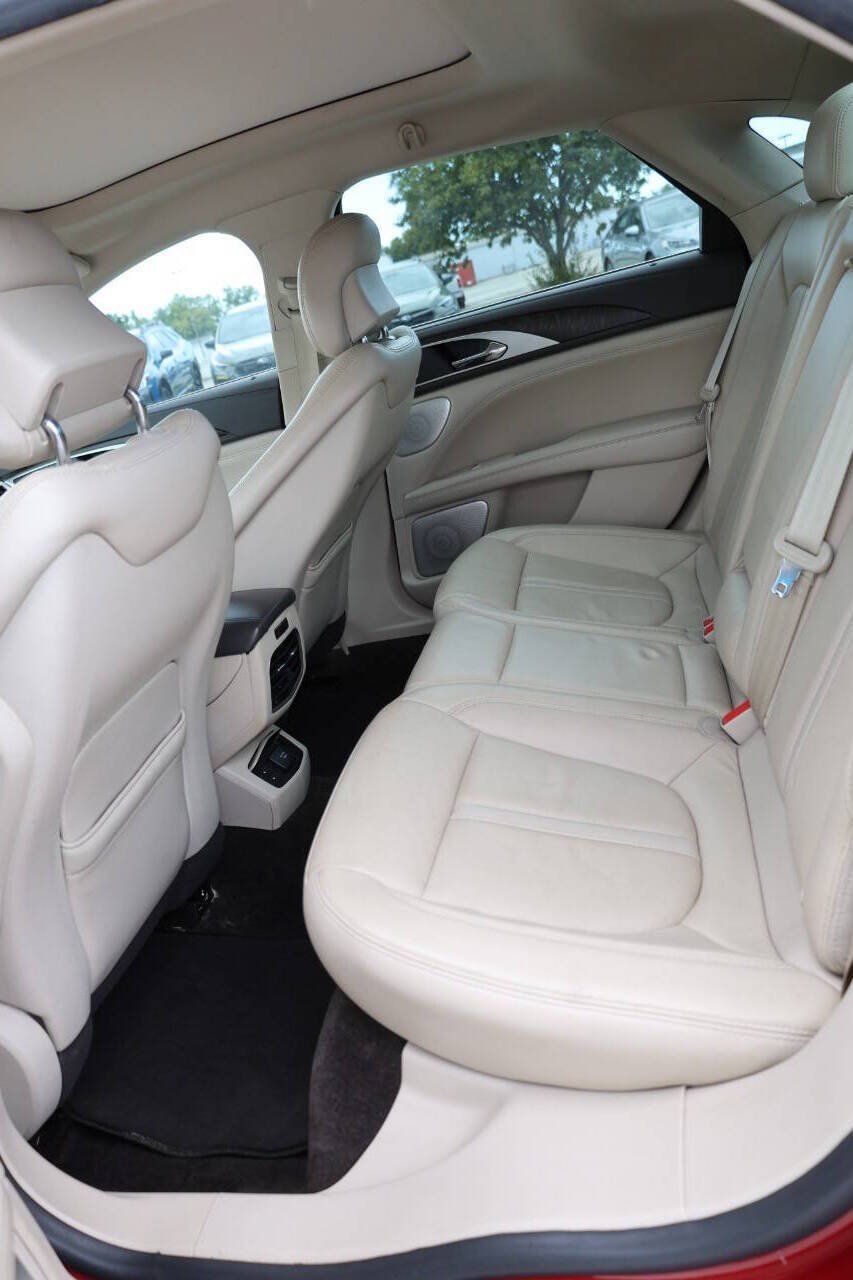 Used 2017 Lincoln MKZ Reserve w/ Luxury Package AWD/4WD image 17