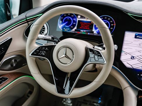 Certified 2023 Mercedes-Benz EQS 580 4MATIC SUV image 13