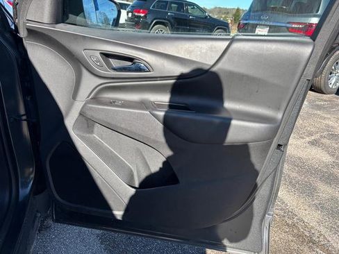 Used 2019 Chevrolet Equinox LT image 16