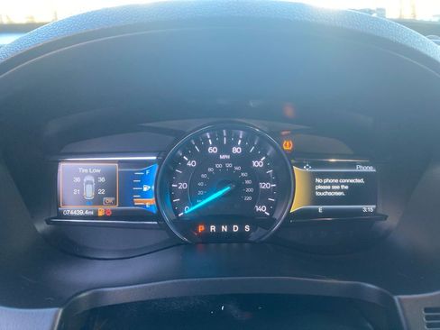 Used 2018 Ford Explorer XLT w/ Equipment Group 202A image 19