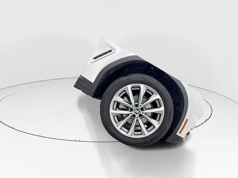 Used 2019 BMW X3 sDrive30i image 4