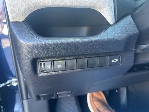 Used 2025 Toyota RAV4 XLE w/ Convenience Package image 22