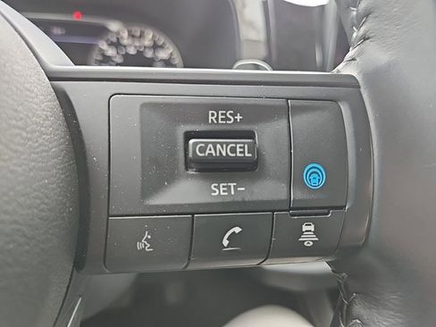Used 2024 Nissan Pathfinder SV AWD/4WD image 15