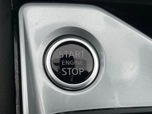 New 2025 Nissan Altima 2.5 SR image 32