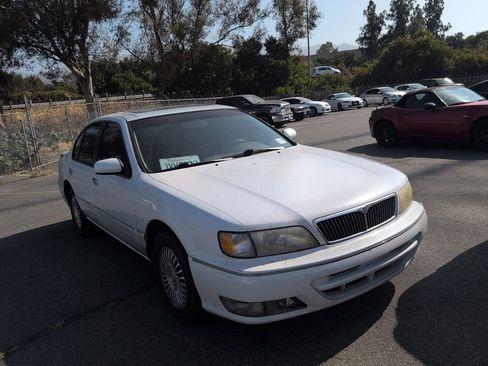 Used 1997 INFINITI I30 FWD image 1