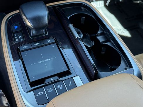 Certified 2021 Lexus LS 500 500 w/ Interior Upgrade Package image 25