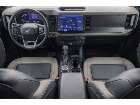 Used 2022 Ford Bronco Wildtrak AWD/4WD image 12