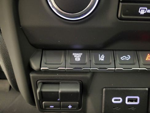 New 2025 Chevrolet Silverado 3500 W/T image 7