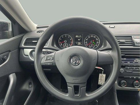 Used 2015 Volkswagen Passat 1.8T S image 10