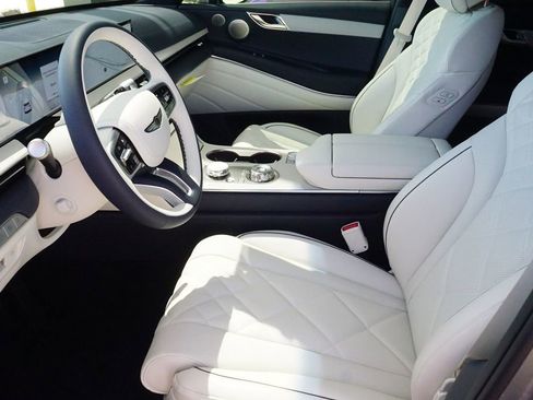 New 2025 Genesis GV80 3.5T Prestige image 16