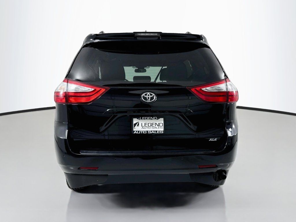 Used 2018 Toyota Sienna Limited FWD image 7