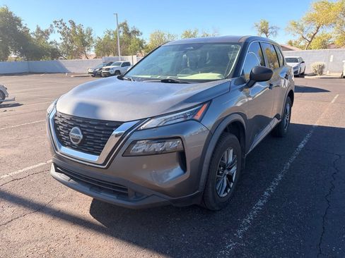 Used 2021 Nissan Rogue S AWD/4WD image 2
