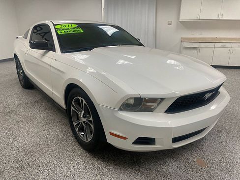 Used 2011 Ford Mustang Coupe w/ 101A Rapid Spec Order Code image 3