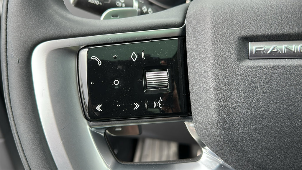 Certified 2023 Land Rover Range Rover SE AWD/4WD image 13