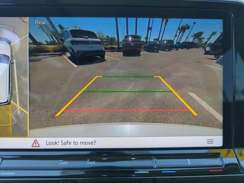 Used 2024 Volkswagen Atlas SEL Premium R-Line image 37