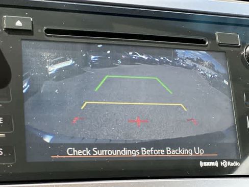 Used 2017 Subaru Outback 2.5i Premium AWD/4WD image 12