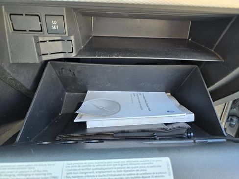 Used 2016 Volkswagen Jetta SE image 30