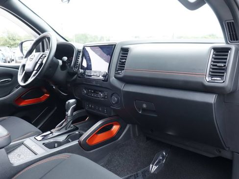 Used 2022 Nissan Frontier Pro-X RWD image 20