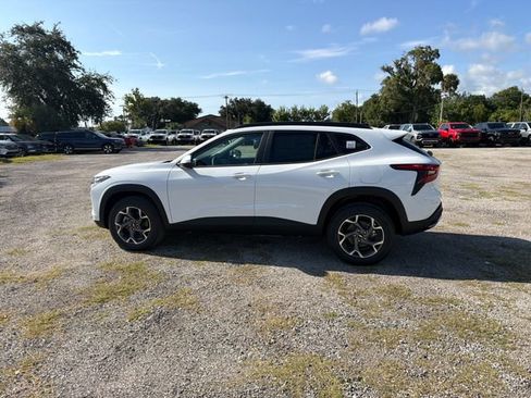 New 2026 Chevrolet Trax LT w/ LT Convenience Package FWD image 5