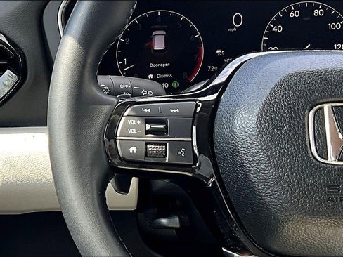 Used 2025 Honda Pilot EX-L image 14