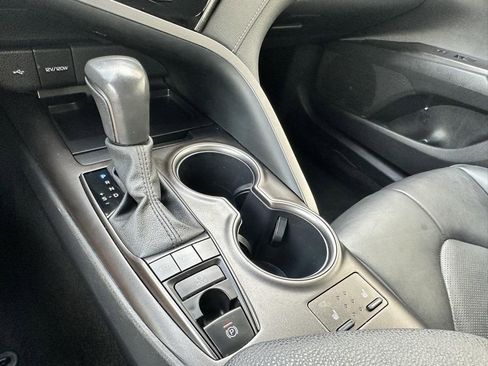 Used 2024 Toyota Camry XSE image 21