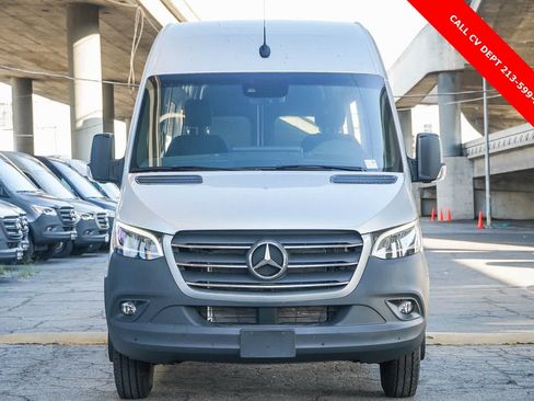 Used 2024 Mercedes-Benz Sprinter 3500 image 11