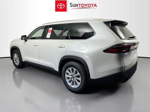 New 2026 Toyota Grand Highlander XLE image 6