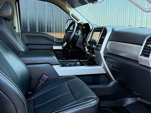 Used 2021 Ford F350 Lariat w/ Lariat Ultimate Package AWD/4WD image 8