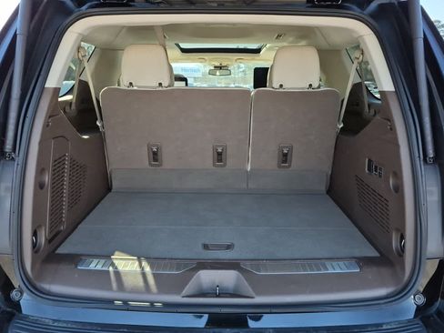 Used 2023 GMC Yukon XL Denali image 26