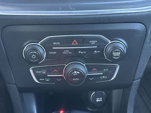 Used 2020 Dodge Charger SXT image 22