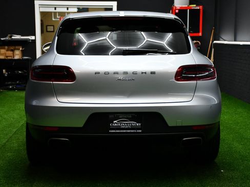 Used 2018 Porsche Macan AWD/4WD image 7