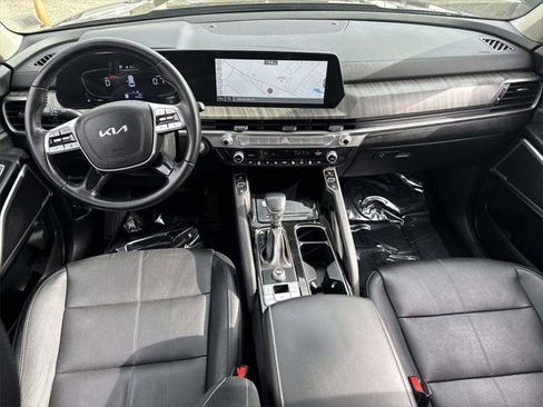 Used 2023 Kia Telluride EX w/ EX Captain's Chair Package image 13