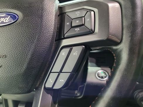 Used 2017 Ford F150 Lariat image 40