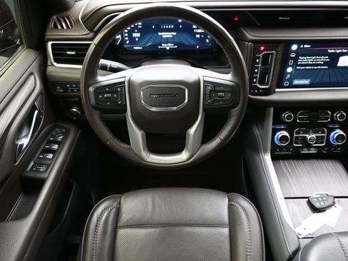 Used 2022 GMC Yukon XL Denali image 26