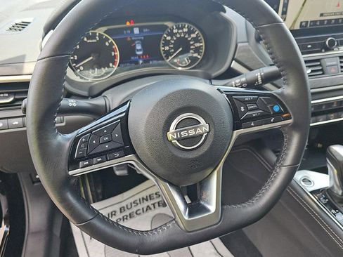 Used 2023 Nissan Altima 2.5 SV w/ SV Premium Package AWD/4WD image 13
