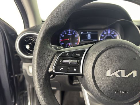 Used 2023 Kia Forte LXS image 19