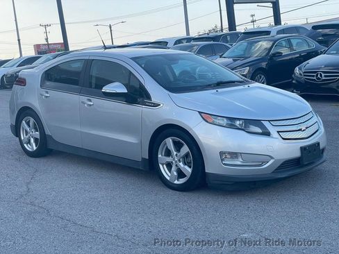 Used 2014 Chevrolet Volt Premium w/ Premium Trim Package FWD image 4